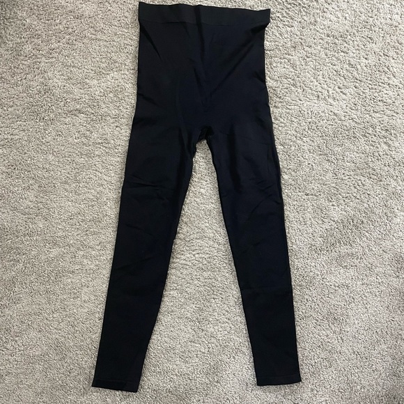 BLANQI | Women’s Black Highwaist Postpartum + Nursing Support Leggings - Picture 2 of 5